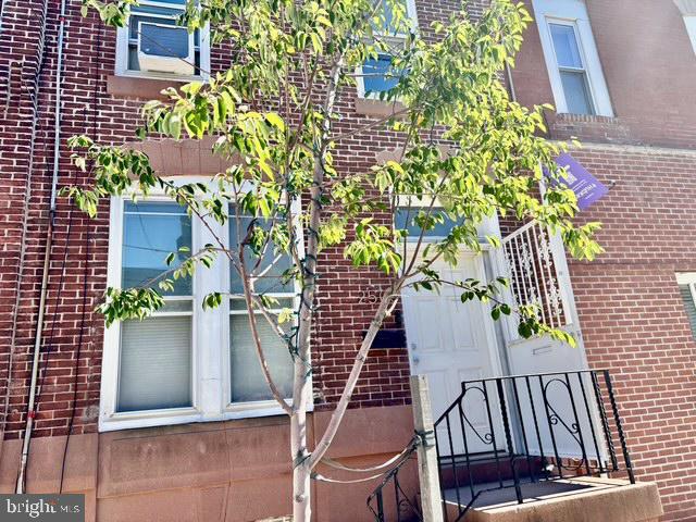 Building Photo - 2503 Carpenter St