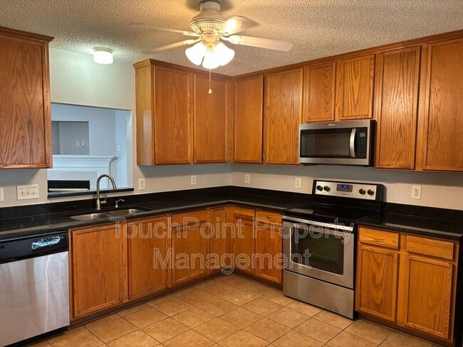 Building Photo - 2032 Beckwith Ln