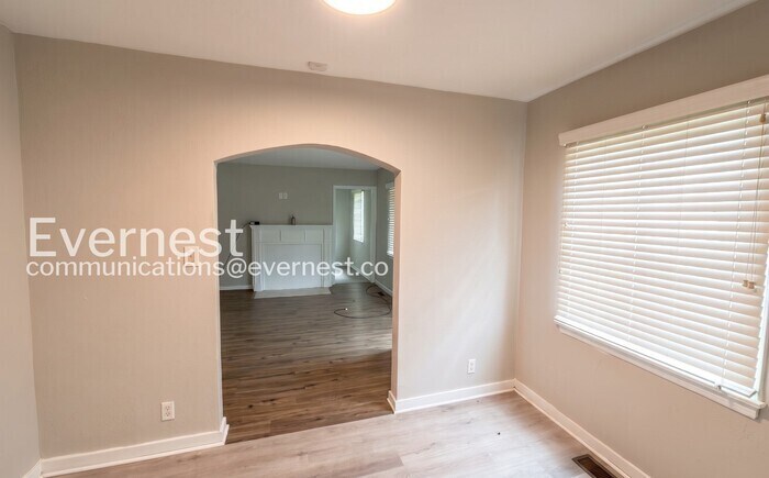 Building Photo - 425 87th St S
