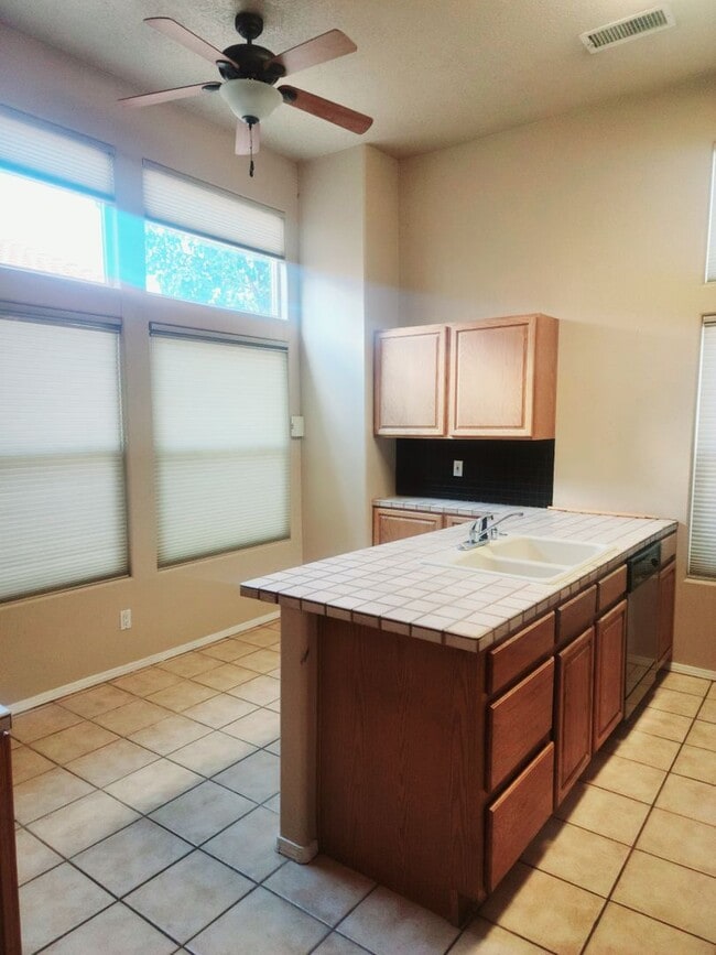 Building Photo - Hidden Valley House in Four Hills