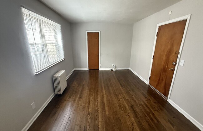 Building Photo - 3025 Clifton Ave