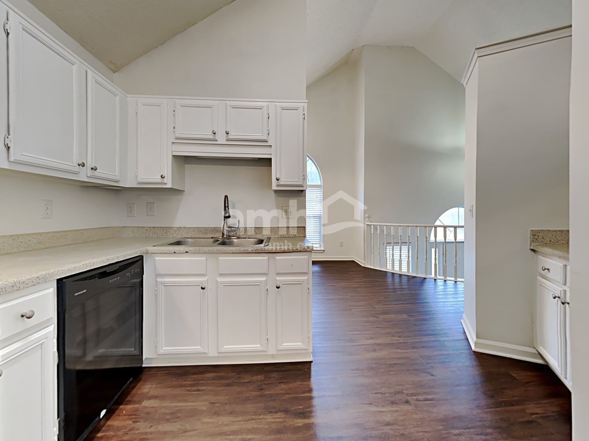 Building Photo - 652 Settlers Ridge Ln