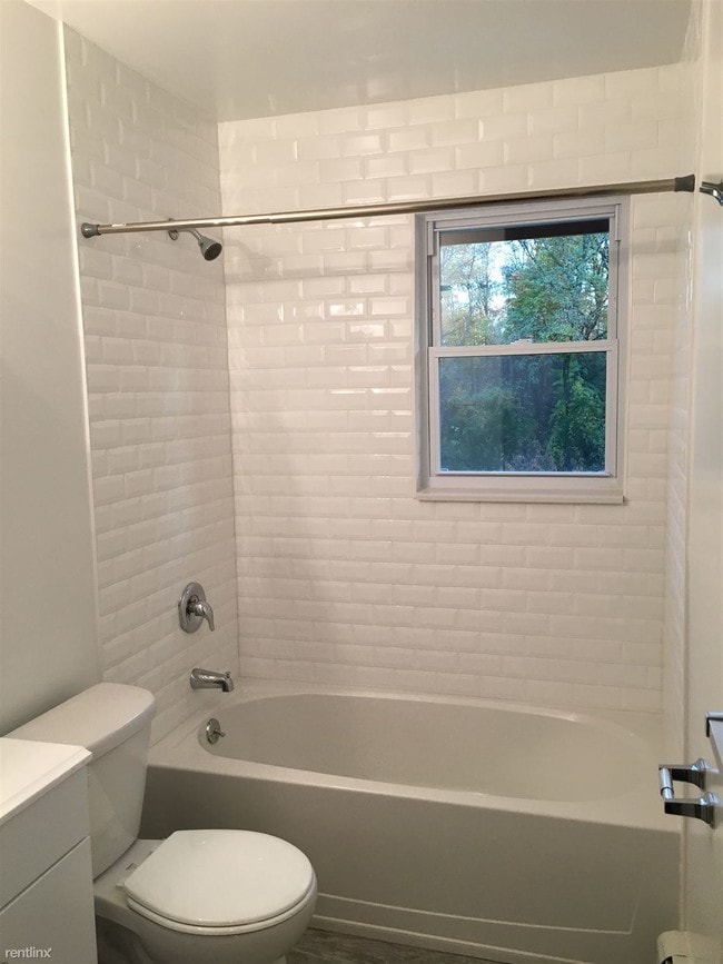 Building Photo - 35 Mill Rd