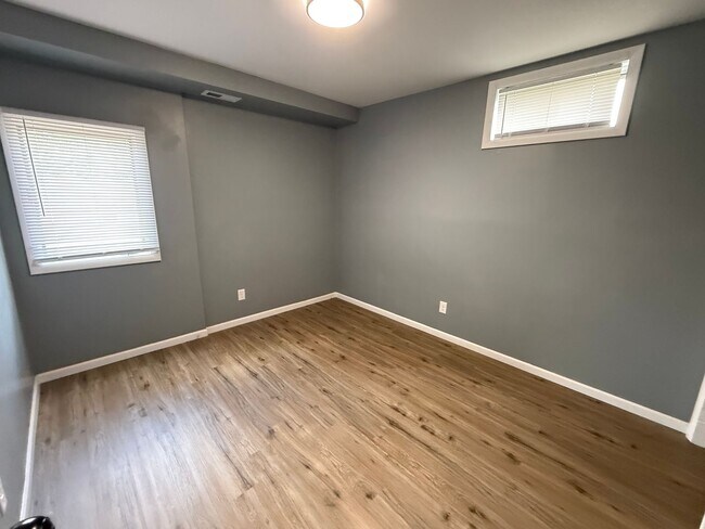 Building Photo - 1033 Fuller Ave