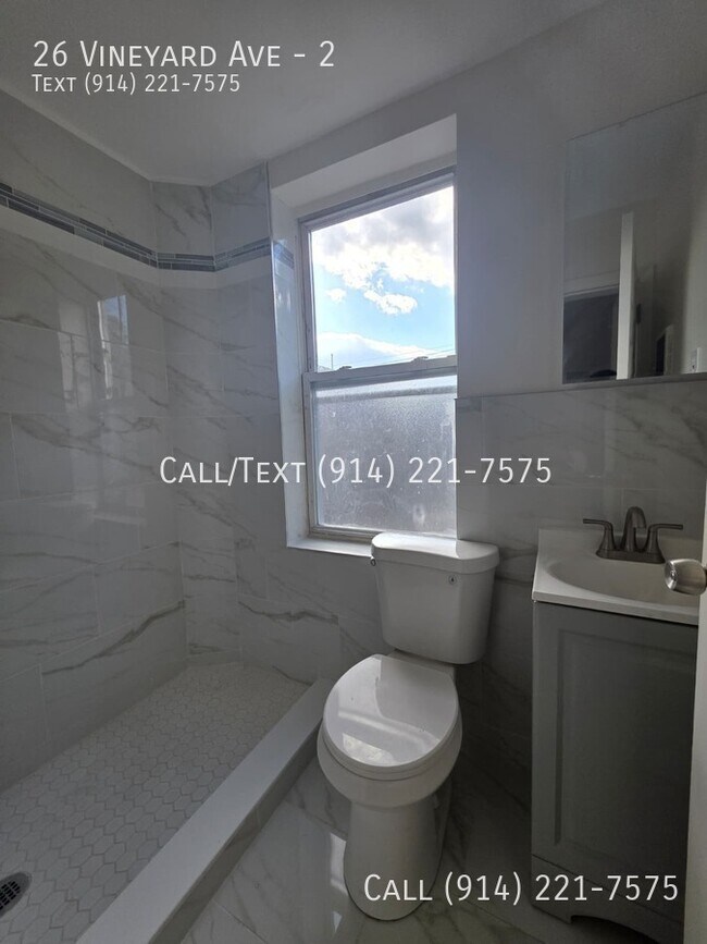 Building Photo - 26 Vineyard Ave