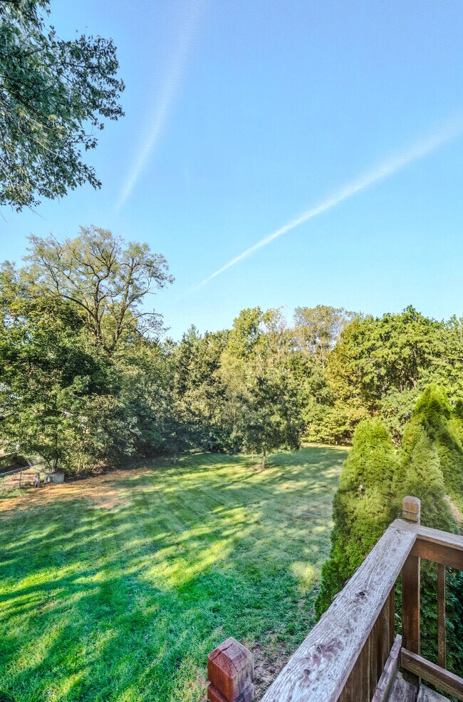 Building Photo - 4320 W Brookview Ct