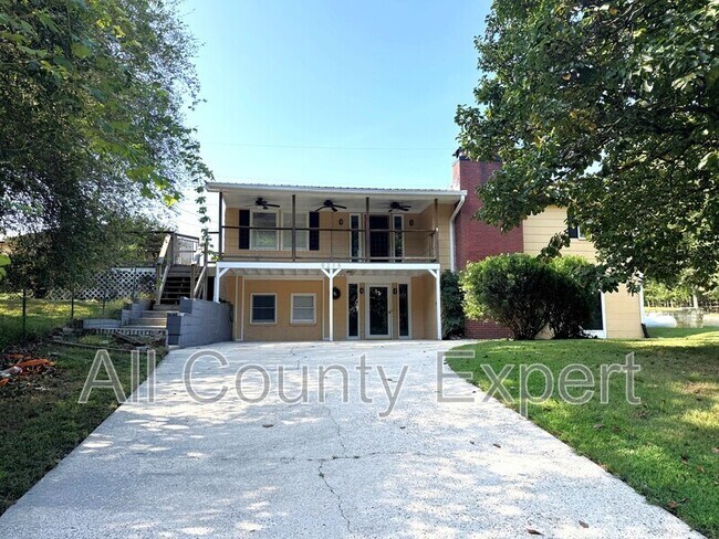 Building Photo - 9215 Long Hollow Rd