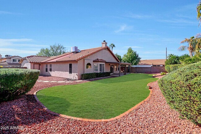 Building Photo - 5616 E Gelding Dr