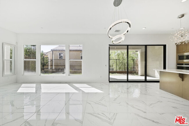 Building Photo - 20810 Spruce Cir