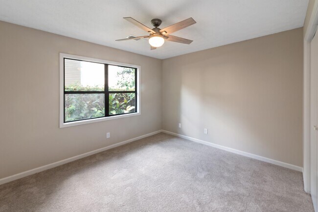 Building Photo - 1121 Brookstone Rd