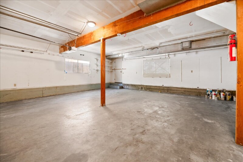 Building Photo - 383 Catalina Rd