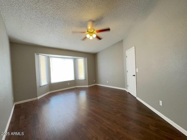 Building Photo - 4933 Los Reyes Dr