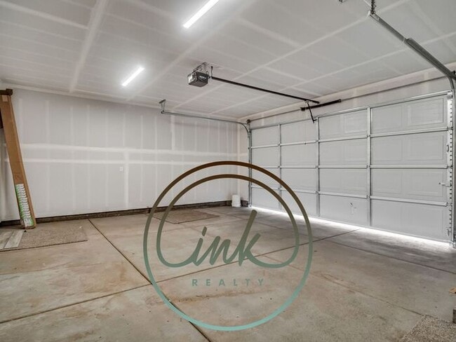 Building Photo - Brand New Townhouses in Gardnerville