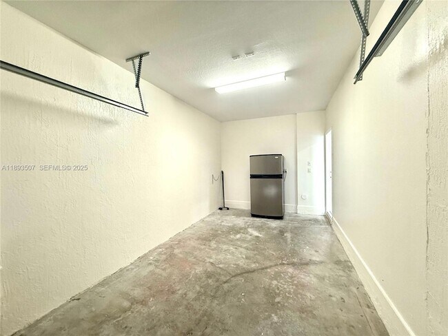 Building Photo - 9446 SW 170th Passage