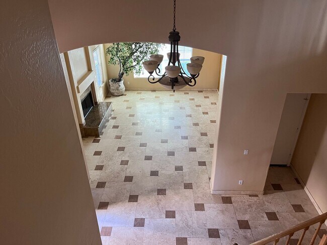 Building Photo - 4746 W Carla Vista Dr