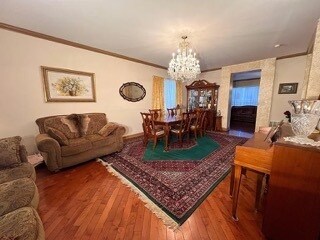 Building Photo - 752 S Parkside Dr