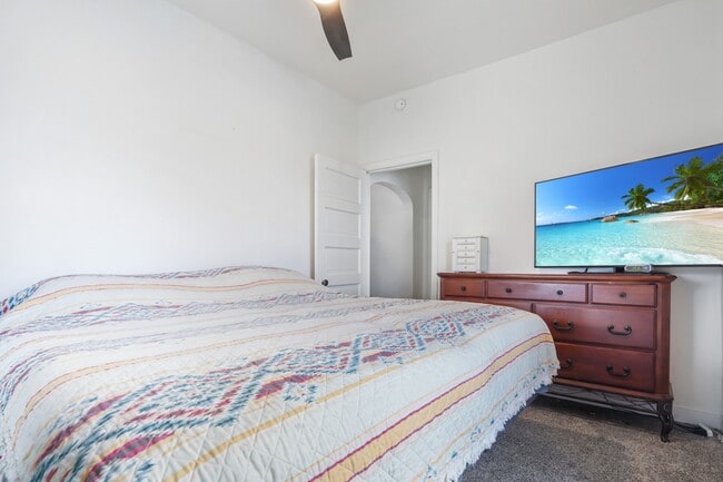 Building Photo - 1009 8th St