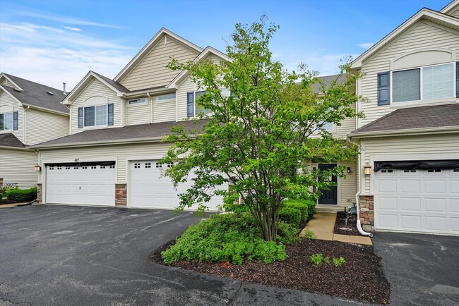 Building Photo - 2-bed/2.5-bath Townhouse in Round Lake