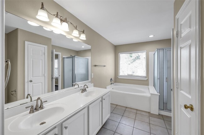 Building Photo - 19 Peach Ridge Pl