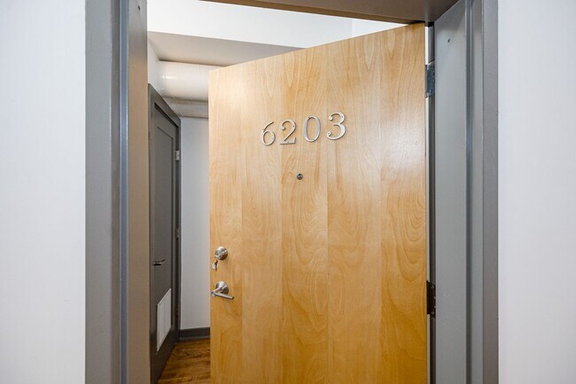 Building Photo - Lofts on 18th Street - New Construction!