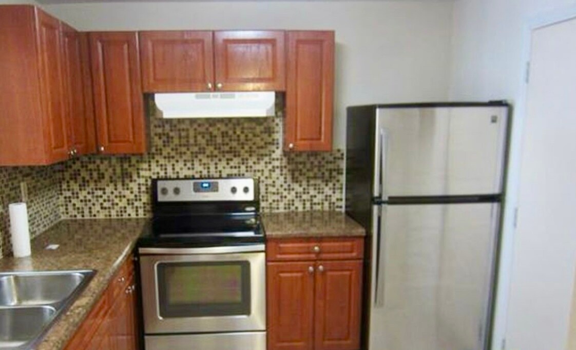Building Photo - 406 NW 68th Ave
