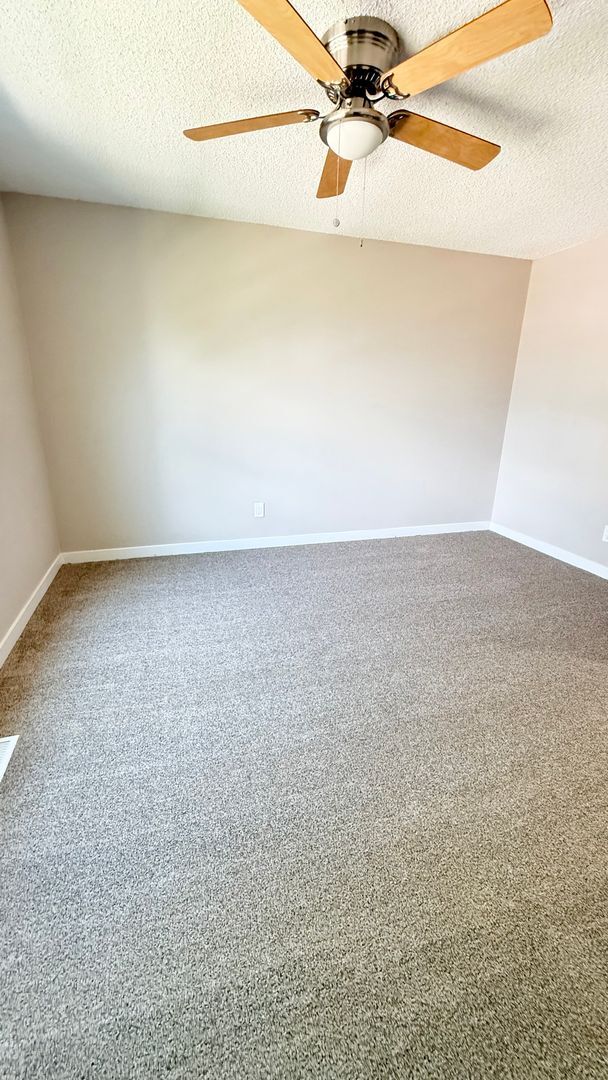 Building Photo - Fully Remodeled 2 Bedroom Townhome in Sout...