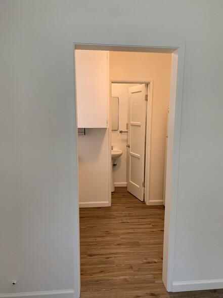 Building Photo - 3834 Stoddard Ave