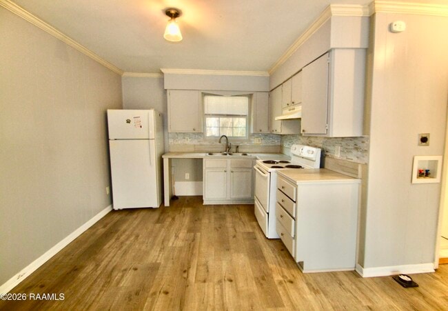 Building Photo - 1037 Brown Dr