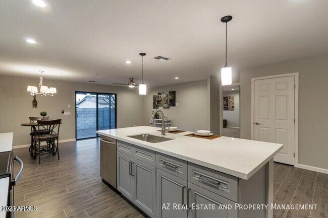 Building Photo - 3431 E Acoma Dr