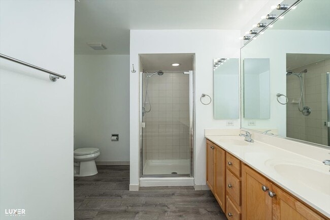 Building Photo - 7424 Lincoln Ave