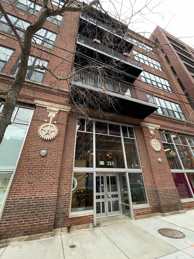 215 N Aberdeen St 215 N Aberdeen St Chicago IL 60607 Apartment Finder