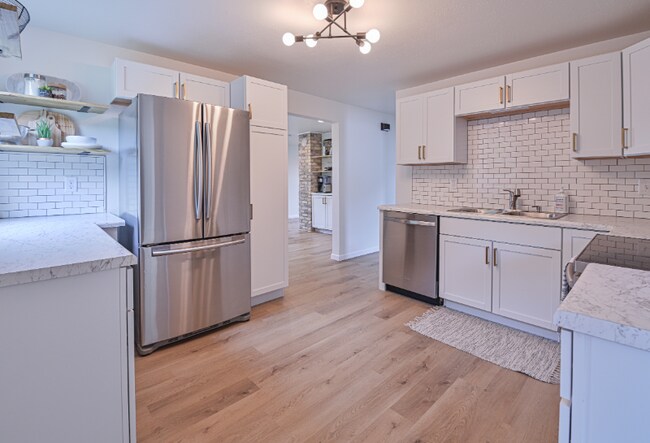 Building Photo - 337 Central Ave N