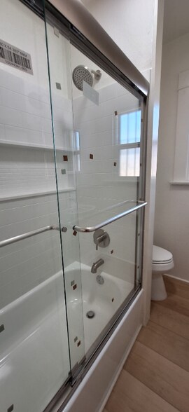 Building Photo - 507 W 59th Pl