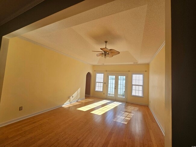 Building Photo - 1011 Hillsdale