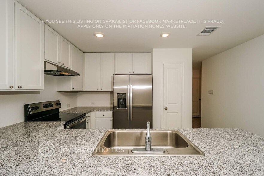 Building Photo - 121 Parish Ln