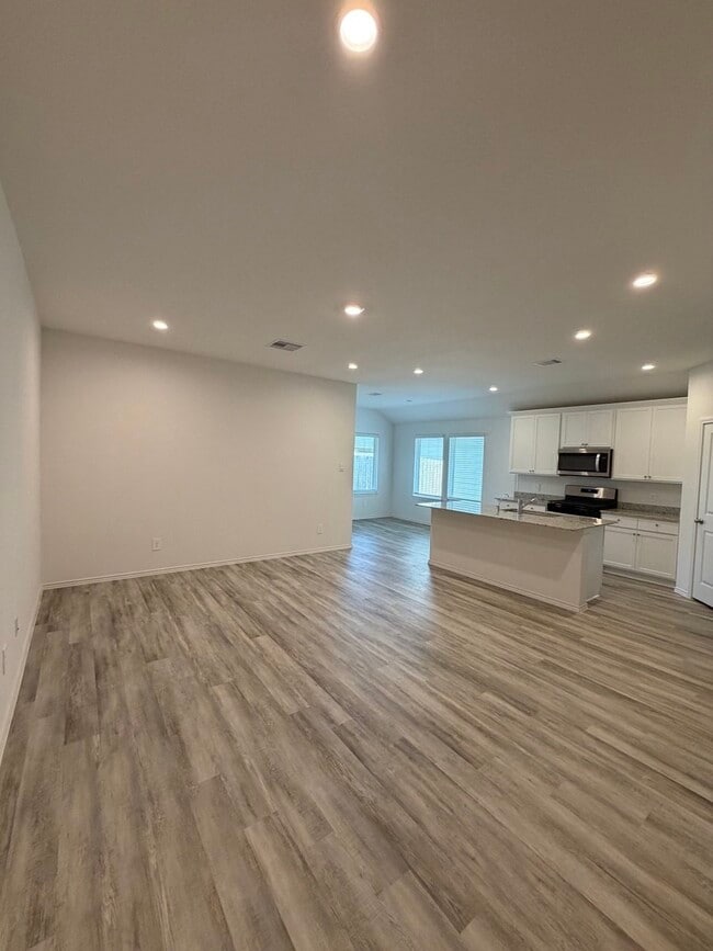 Building Photo - 31138 Delamere Turn Trial