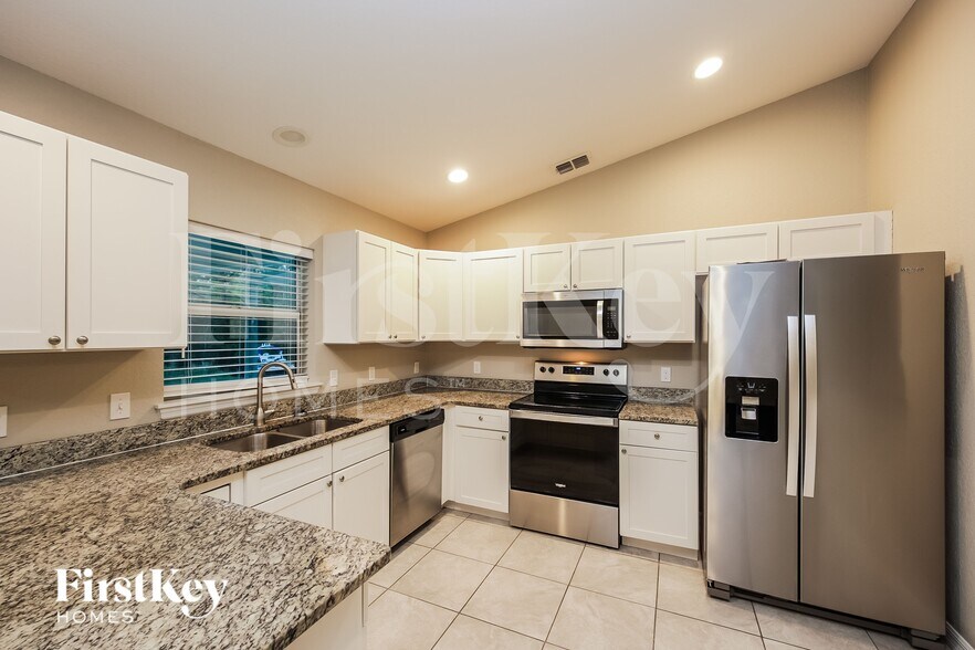 Building Photo - 6193 Seaport St