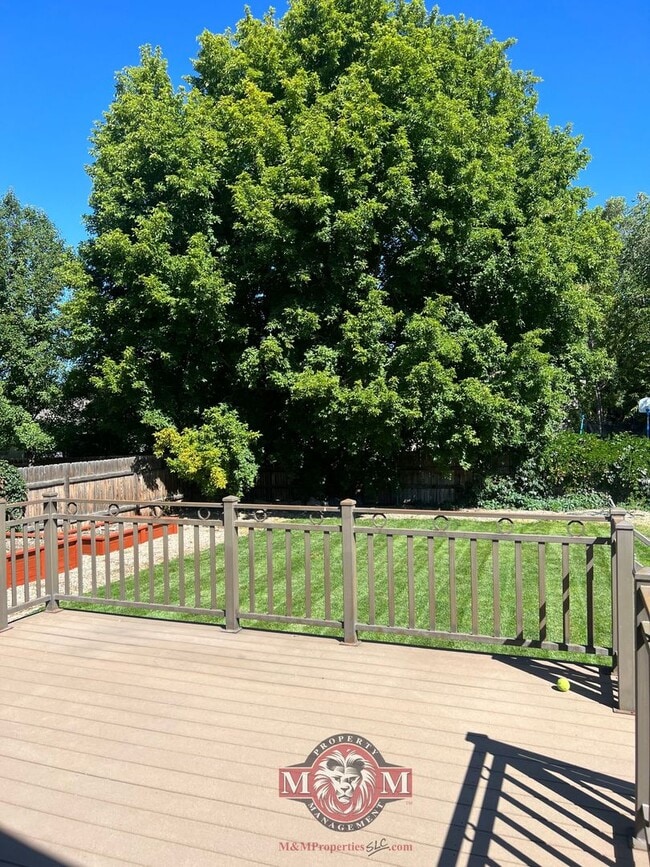 Building Photo - Remodeled 5 Bd Home in Midvale