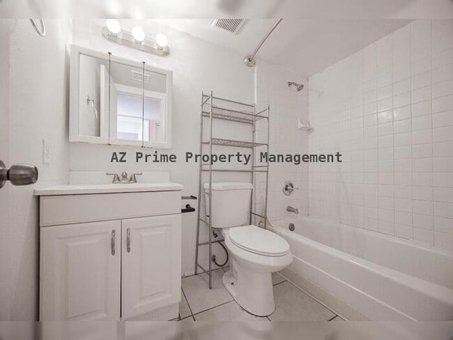 Building Photo - 4260 N 67th Dr