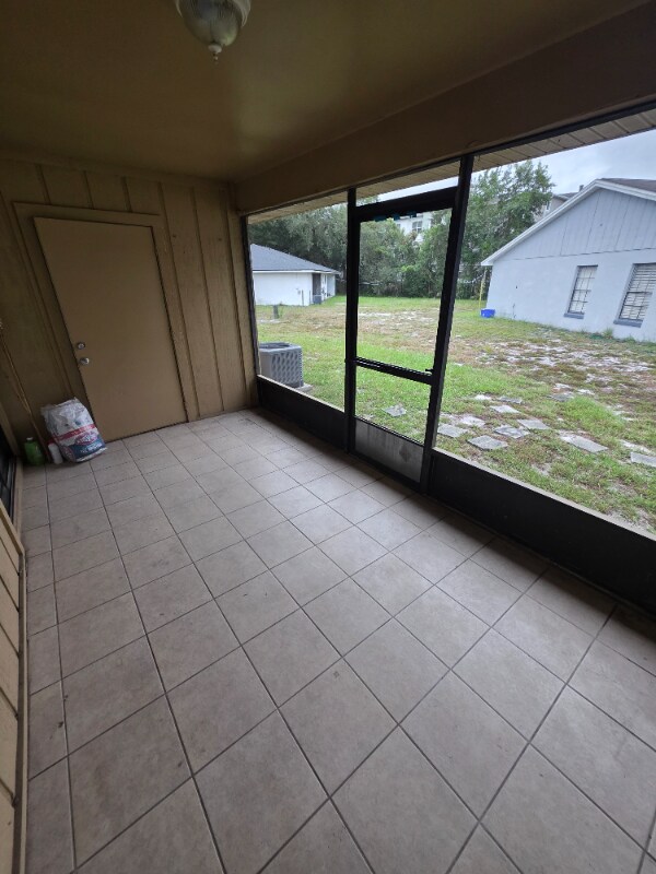 Building Photo - 1711 Ridgewood Ln