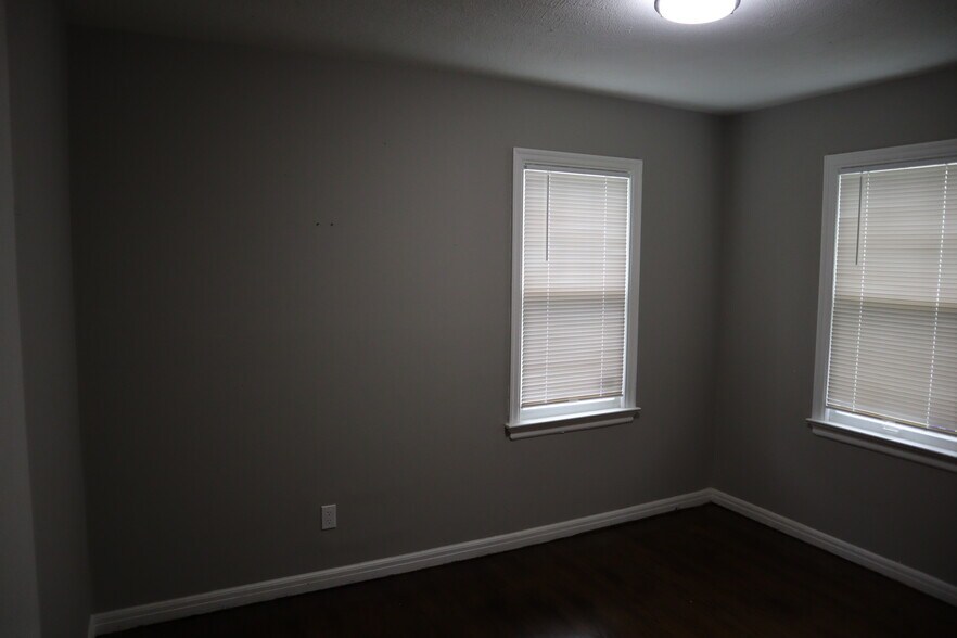 Building Photo - 1316 Studer Ave