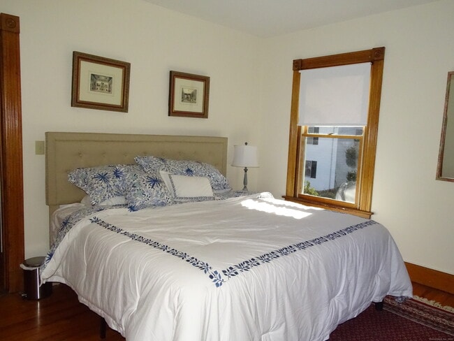 Building Photo - 101 S Main St