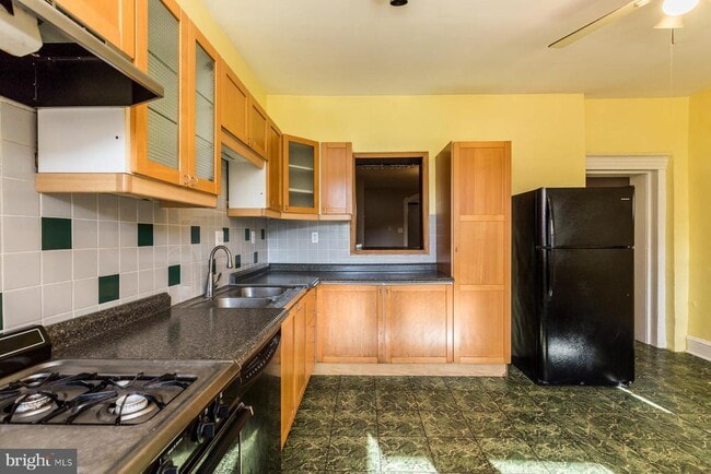 Building Photo - 161 Cotton St