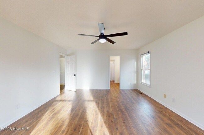 Building Photo - 1245 Monticello Dr