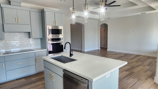 Building Photo - 157 Torrey Pines Dr