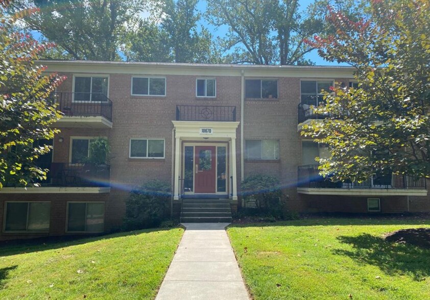 Building Photo - 10670 Weymouth St