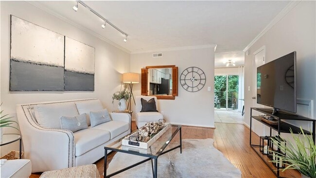 Building Photo - 3095 Colonial Way