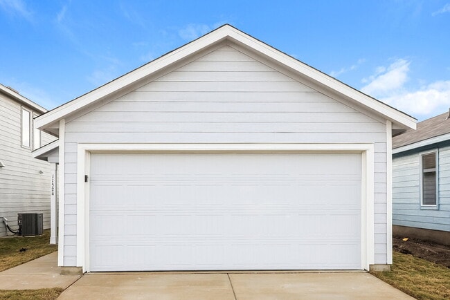 Building Photo - 11524 Chestnut Barr Dr