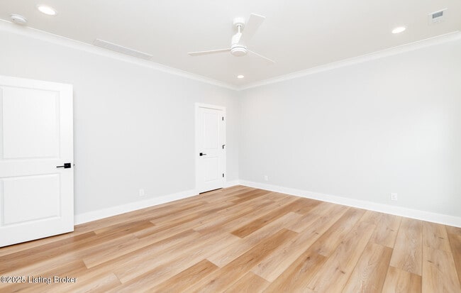Building Photo - 6100 Passionflower Dr