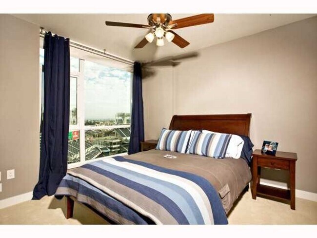 Building Photo - Ballpark View Condo at The Legend!